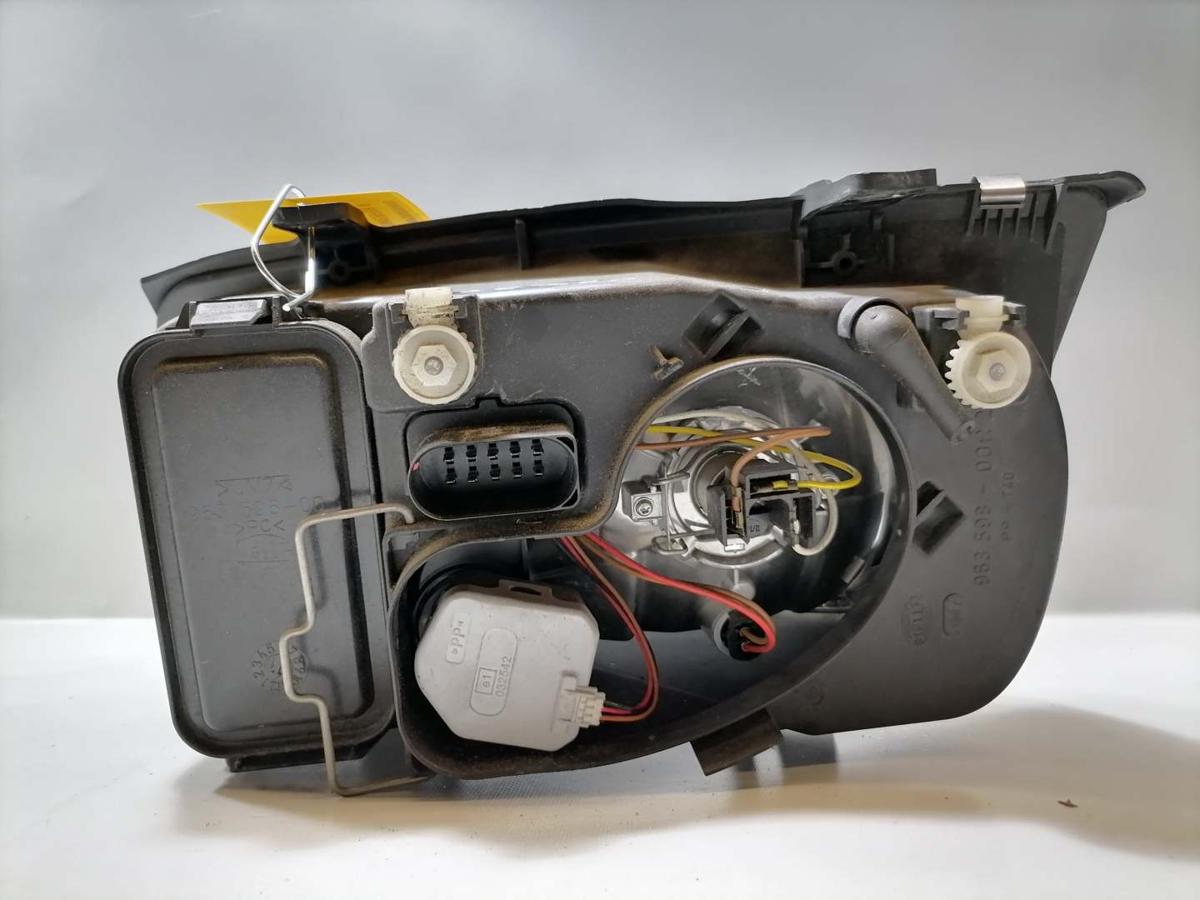 VW Bora original Scheinwerfer vorn rechts Halogen mit integriertem Nebelscheinwerfer Bj.2000